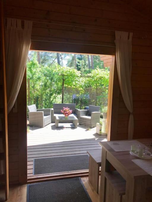 Königs Wusterhausen Haus Clemens - Gemuetliches Holzhaus Mit Grundstueckヴィラ エクステリア 写真