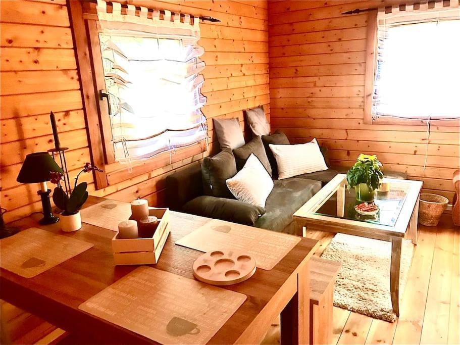 Königs Wusterhausen Haus Clemens - Gemuetliches Holzhaus Mit Grundstueckヴィラ エクステリア 写真