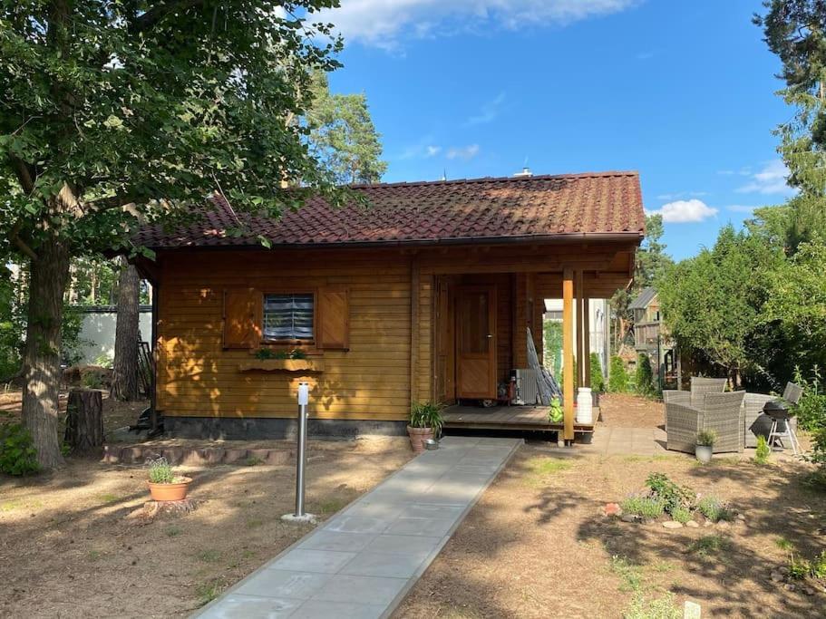 Königs Wusterhausen Haus Clemens - Gemuetliches Holzhaus Mit Grundstueckヴィラ エクステリア 写真